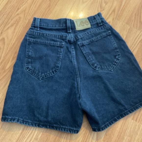 LEE:High-Waist Dark Wash Denim Shorts Sz.6 - Picture 2 of 2